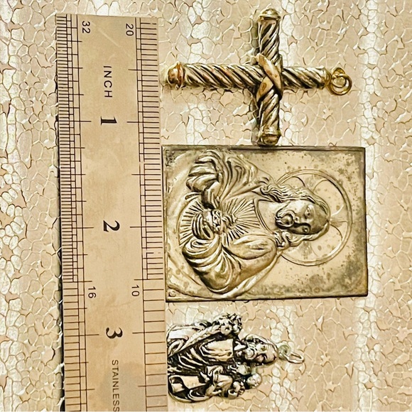 Lot Of 3 VTG St Joseph Pendant Icon Jesus Joseph Medal Crusifix Cross Catholic 7 - Picture 3 of 5